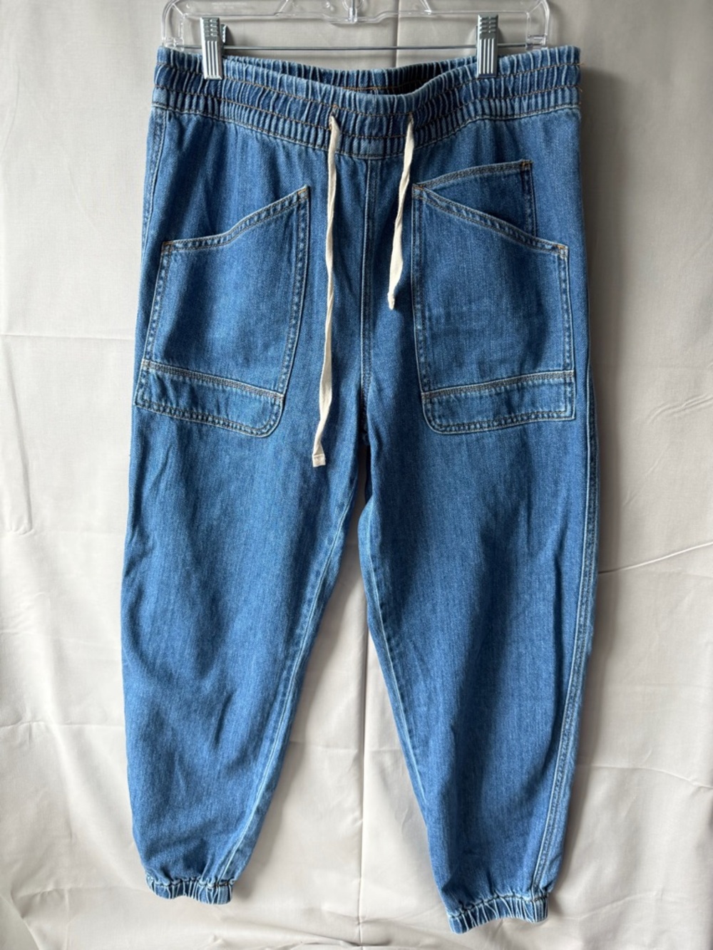 Sundance Blue Denim Ankle Cropped Jogger Jeans (i185)